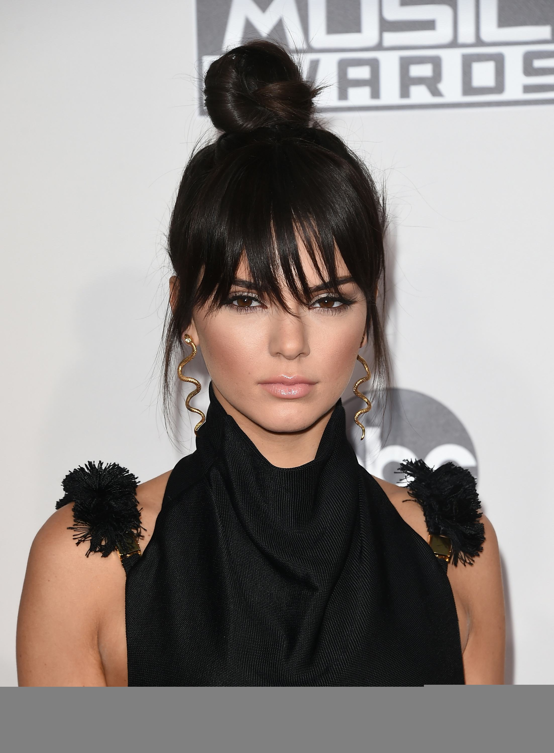 How To Create Faux Bangs Without Clip Ins So You Can Try It Out