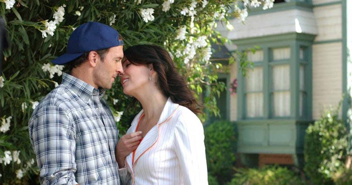 What Gilmore Girls Episode Has Luke Lorelai Kiss For The First Time Spoiler It Takes Forever