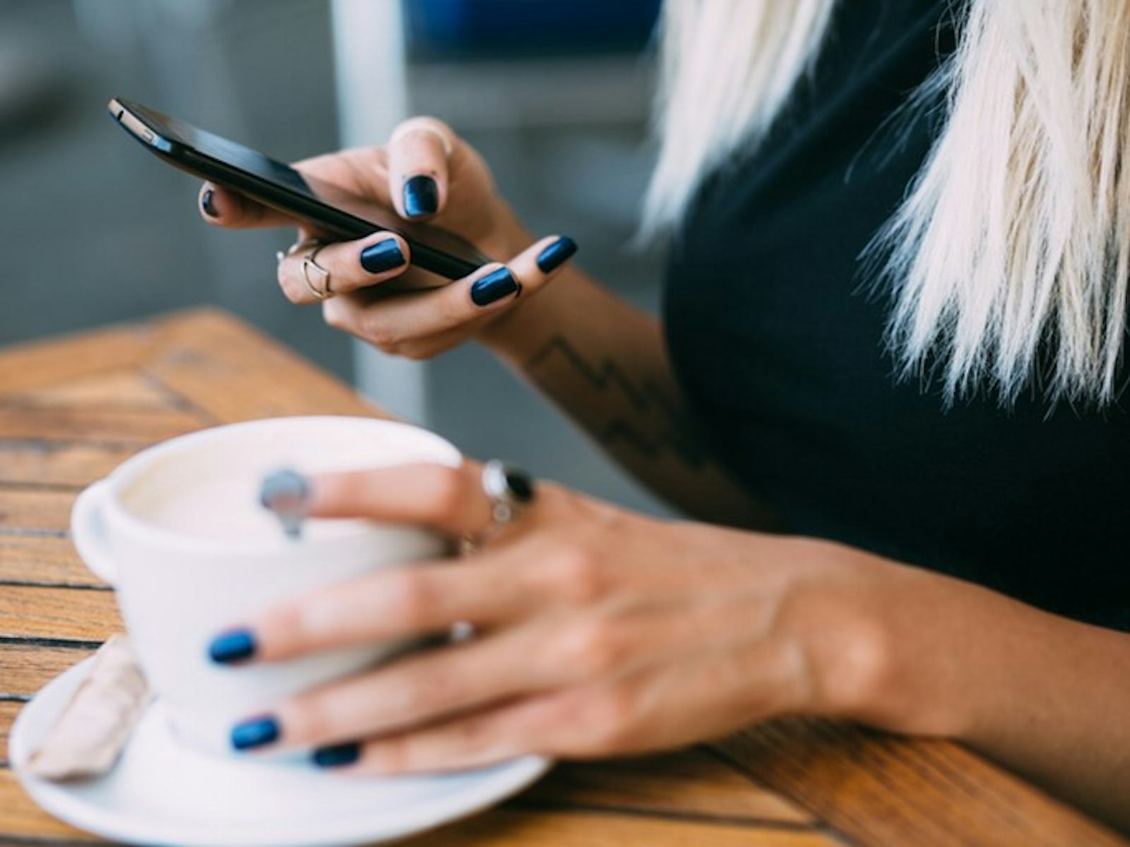 5 Tips For Keeping Your Social Media Habits Healthy — Because Offline 