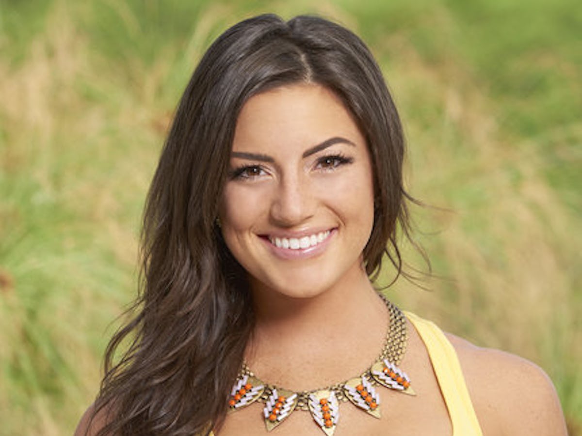 Jillian Anderson portlatib qoymoqda Jillian Anderson portlatib qoymoqda