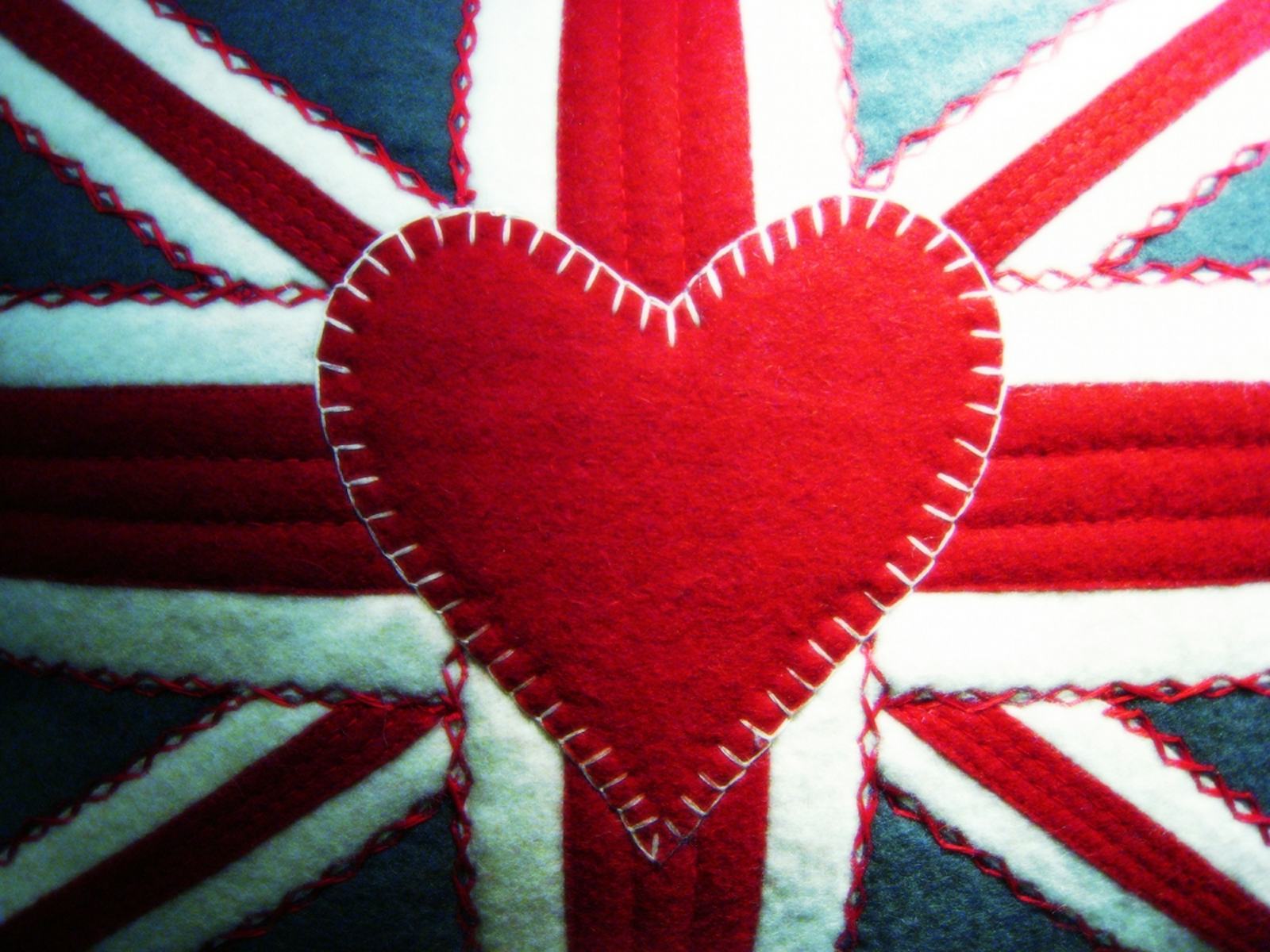 Love uk. 14 Февраля в Британии. День влюбленных в Великобритании. Валентинки в Британии.