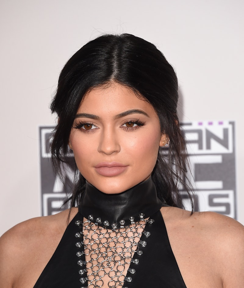 Watch Kylie Jenner Make New Lip Kits In The Factory Like The Mad Makeup Scientist She Is — Videos 