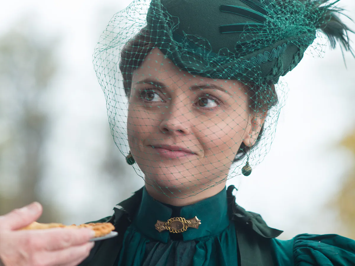 Is 'The Lizzie Borden Chronicles' Based On A True Story? Lifetime's New Miniseries Includes Truth & Fiction