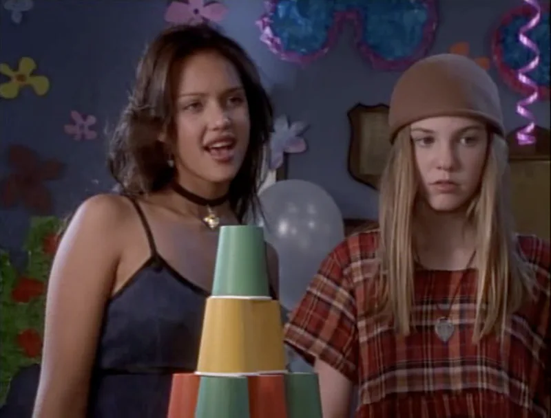 Laura Slakey 11 Reasons 'The Secret World Of Alex Mack' Needs A Modern Day Reboot