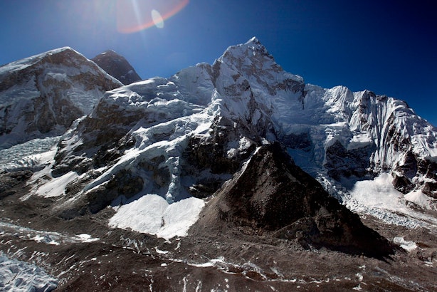 There’s Too Much Poop On Mount Everest Because Climbers Aren’t Properly ...