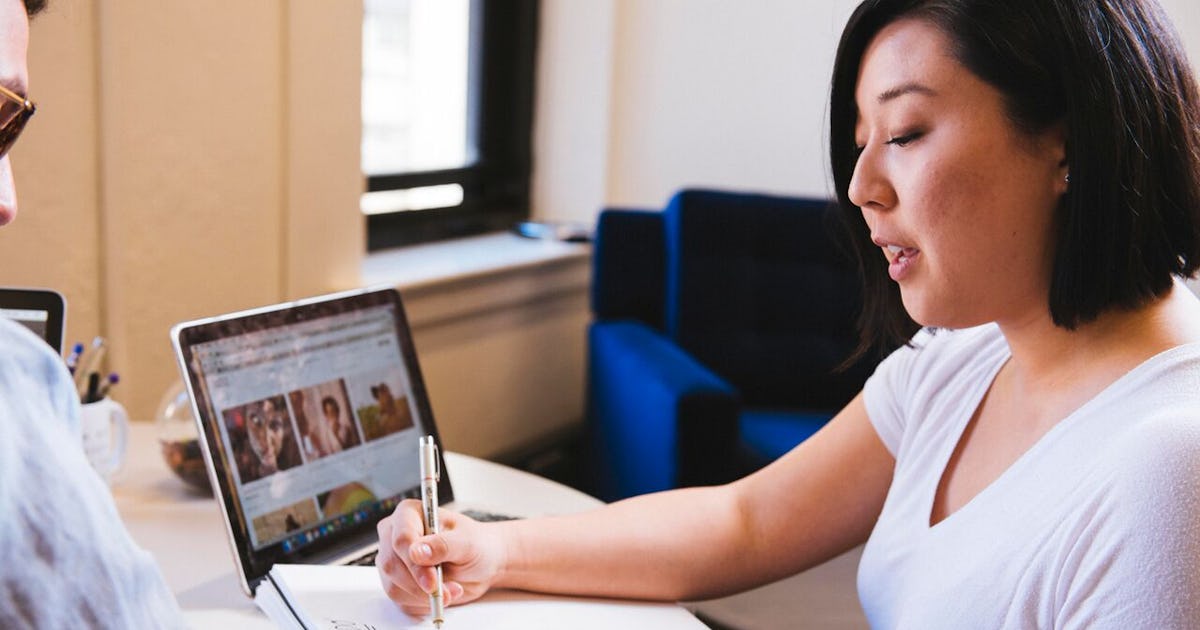 How To Handle Having An Intimidating Boss With 11 Super Helpful Tips