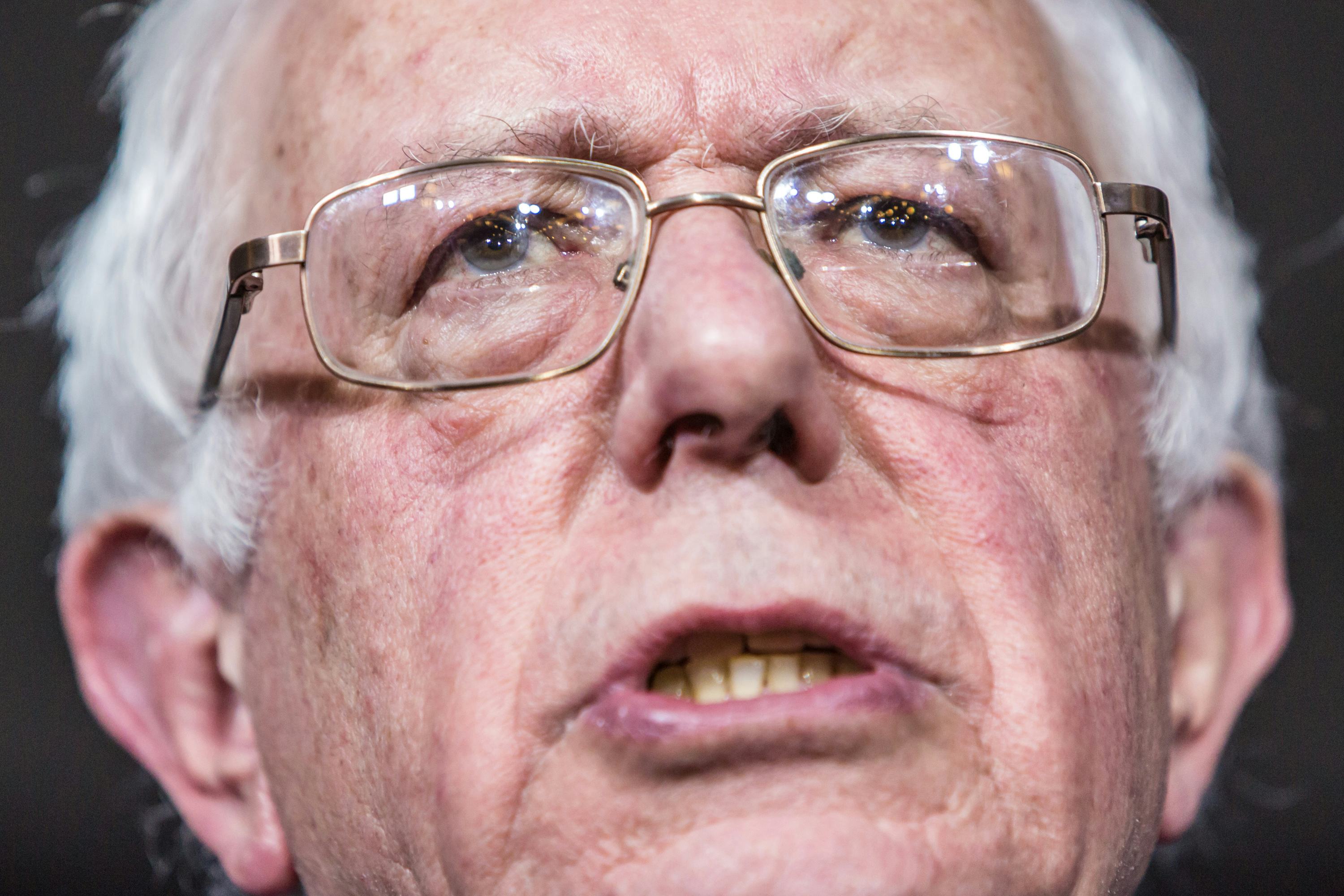 Bernie Sanders Could Make History As America's First Jewish President ...