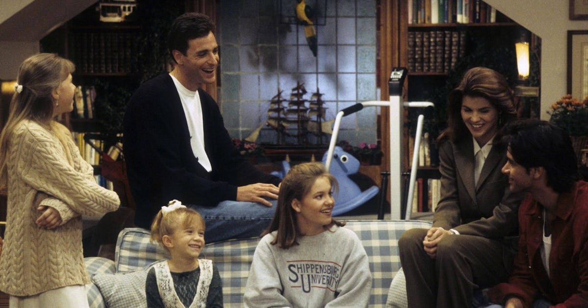 12 Outdated Full House Outfits From The Ladies Of The Show Because It Was A House Of Ill Placed Scrunchies 12 Outdated Full House Outfits From The Ladies Of The Show Because It Was A House Of Ill Placed Scrunchies