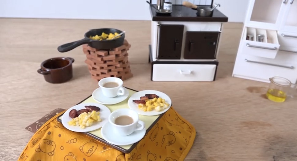 This Is How You Cook A Tiny Breakfast With Tiny Food In A Tiny Kitchen 