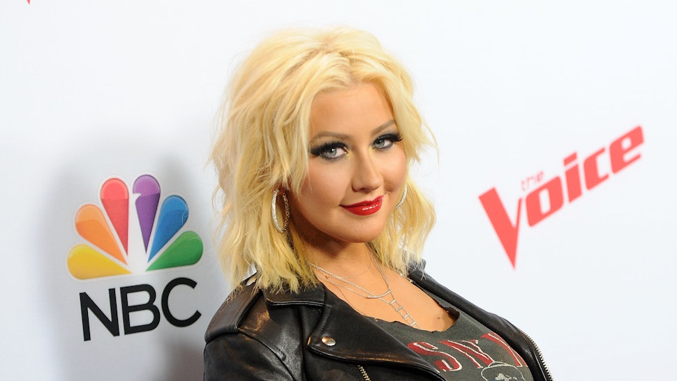 Christina Aguilera S 14 Best Hairstyles Because The Voice Coach