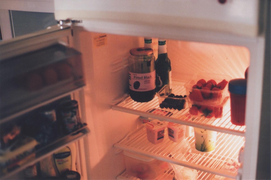 7 Food Items To Always Keep In Your Mini Fridge, So You'll Never Go Hungry In College