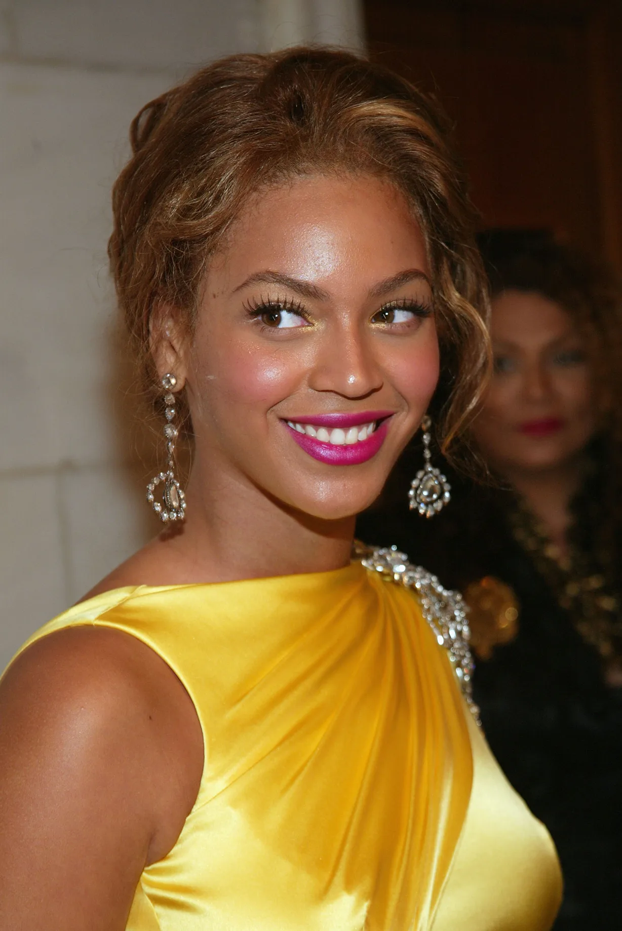 Beyonce's First CFDA Awards Dress Was Designed By Her Mother & Remains ...