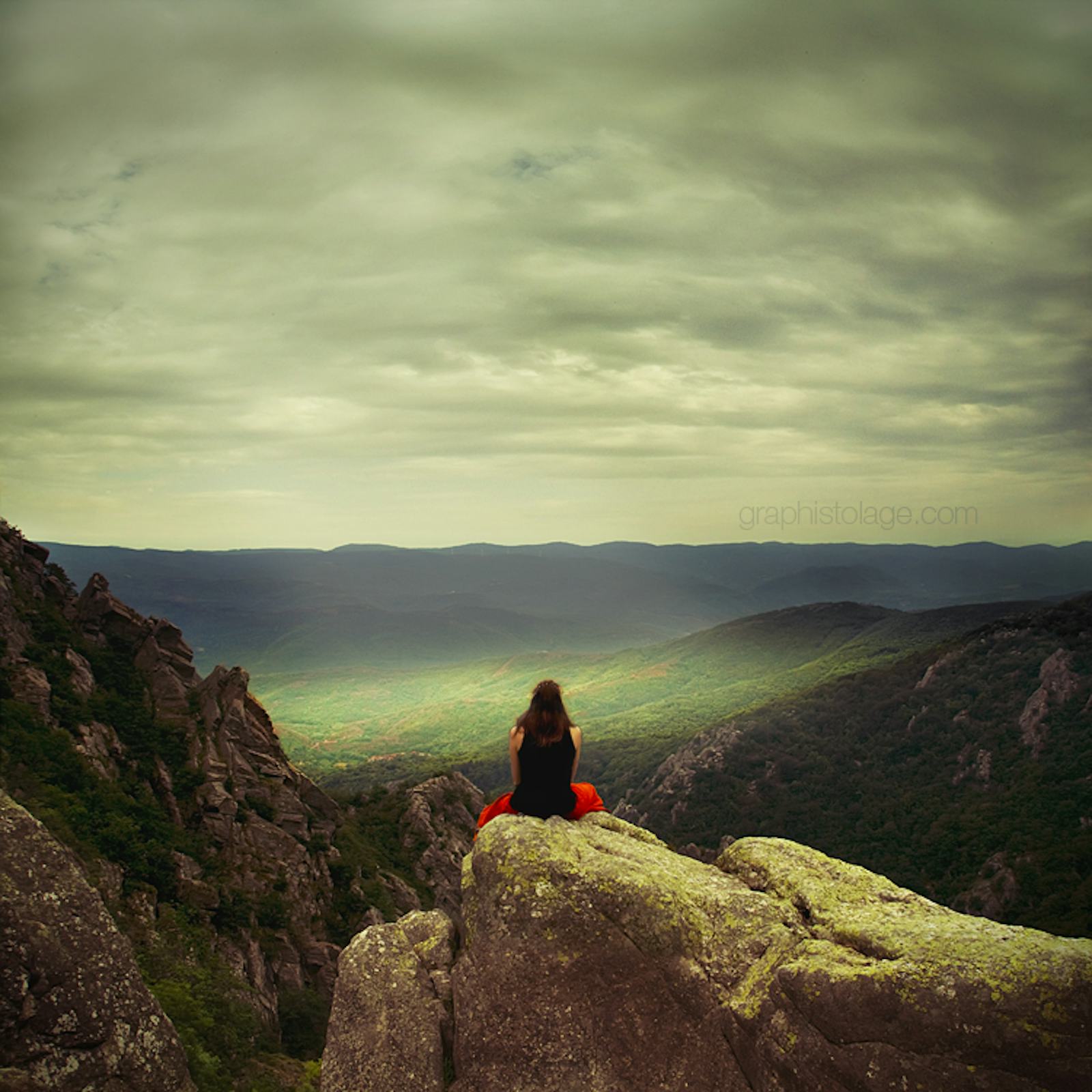Наводит на размышления. Это одиночество. Уединение с природой. Одиночество в горах. Одиночество природа.