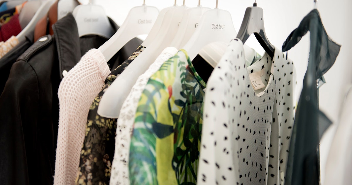 7 Hacks That Will Make Your Closet & Clothes Smell Amazing