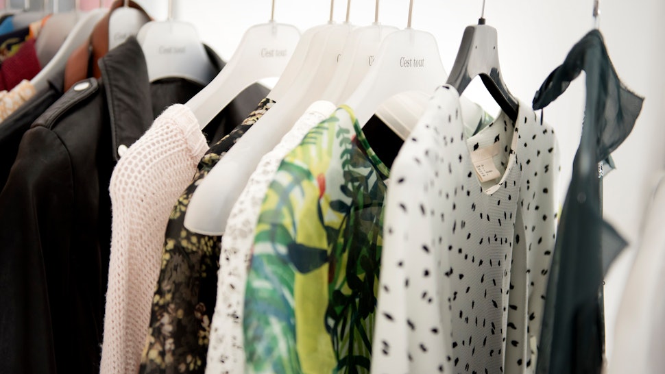 7 Hacks That Will Make Your Closet Clothes Smell Amazing