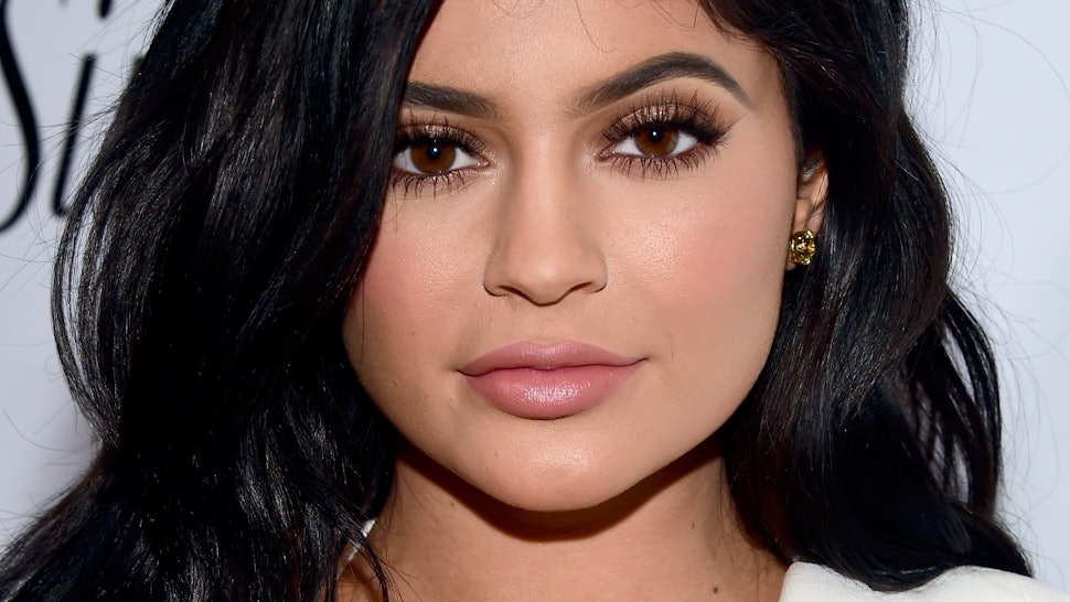 Kylie Jenners Lip Kit Application Tip Will Change Your Lipstick
