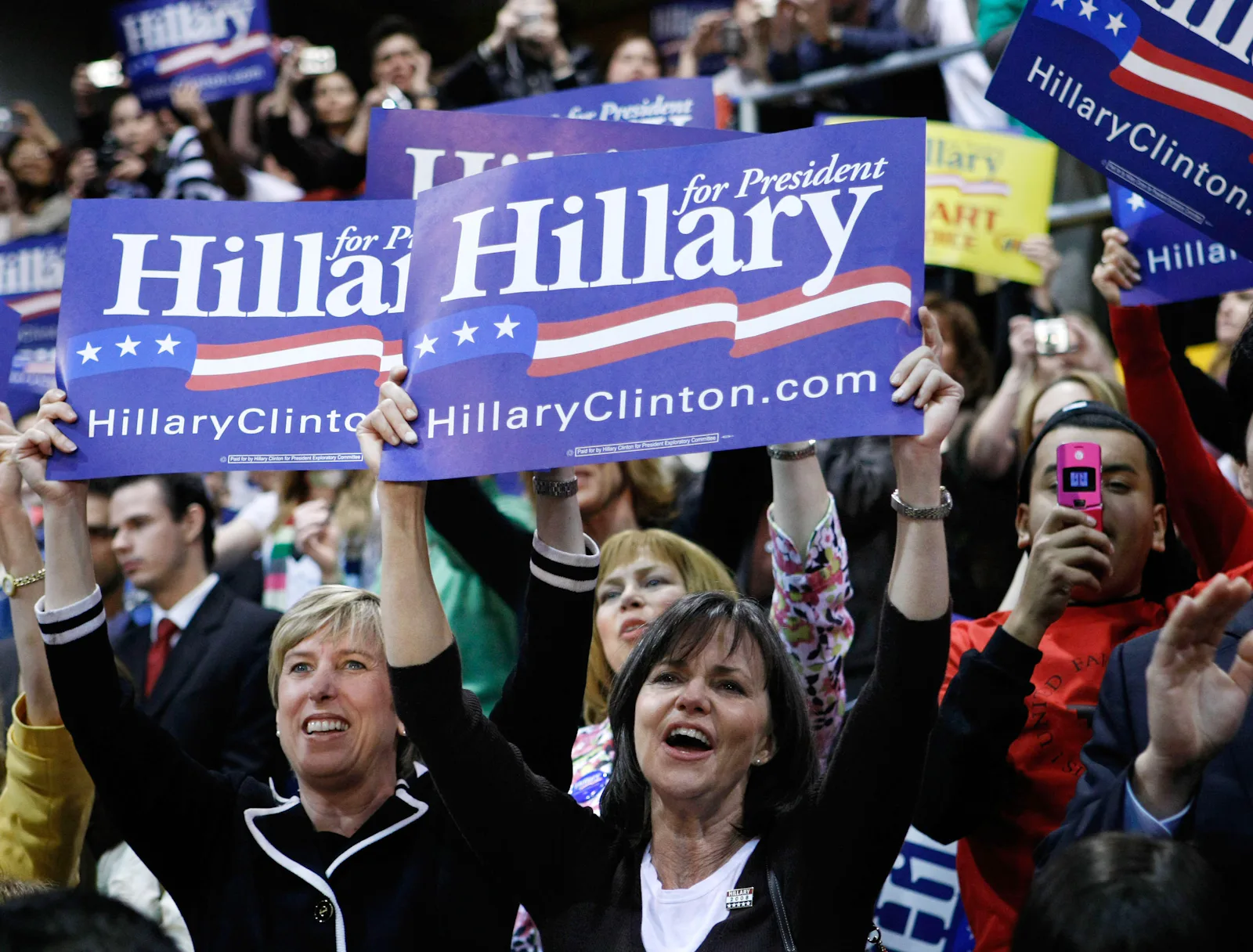 Hillary Fields Why Sally Field Thinks Hillary Clinton Deserves To Be President