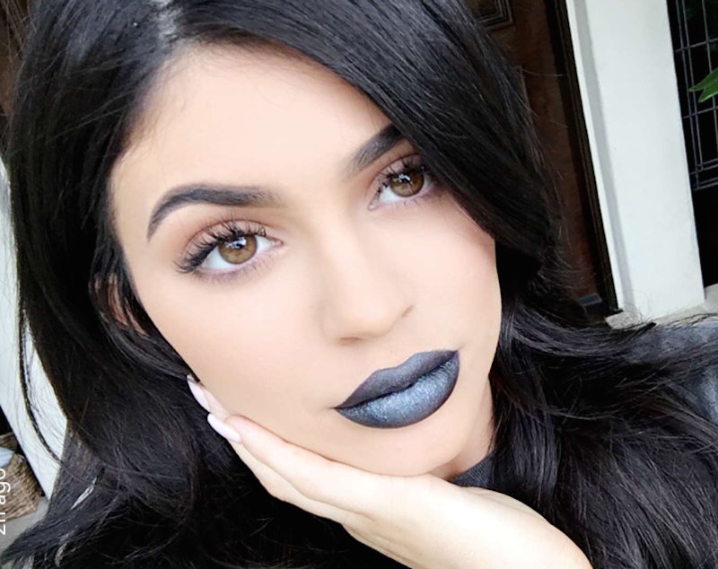 Twitter Reacts To Majesty, Kylie's Black Metal Lip Kit, & Fans Are ...