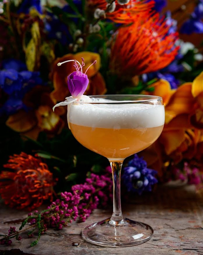 10 Summer Wedding Cocktail Ideas That Are Refreshingly Unique And Fun 10-summer-wedding-cocktail-ideas-that-are-refreshingly-unique-and-fun