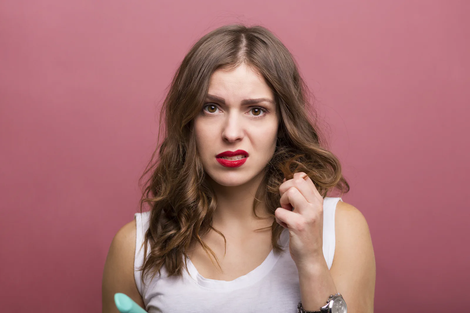 When Should You Use A Clarifying Shampoo? Here's How To Tell