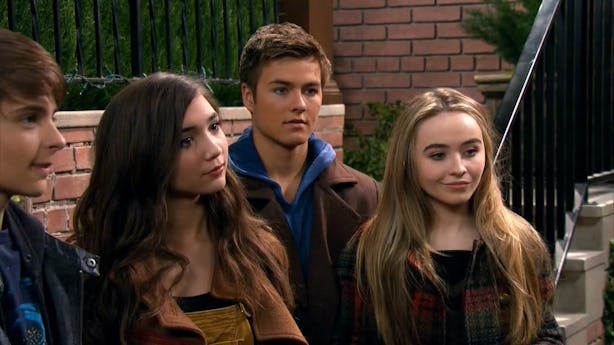 The 'Girl Meets World' Season 3 Opening Credits Suggest That The Show ...