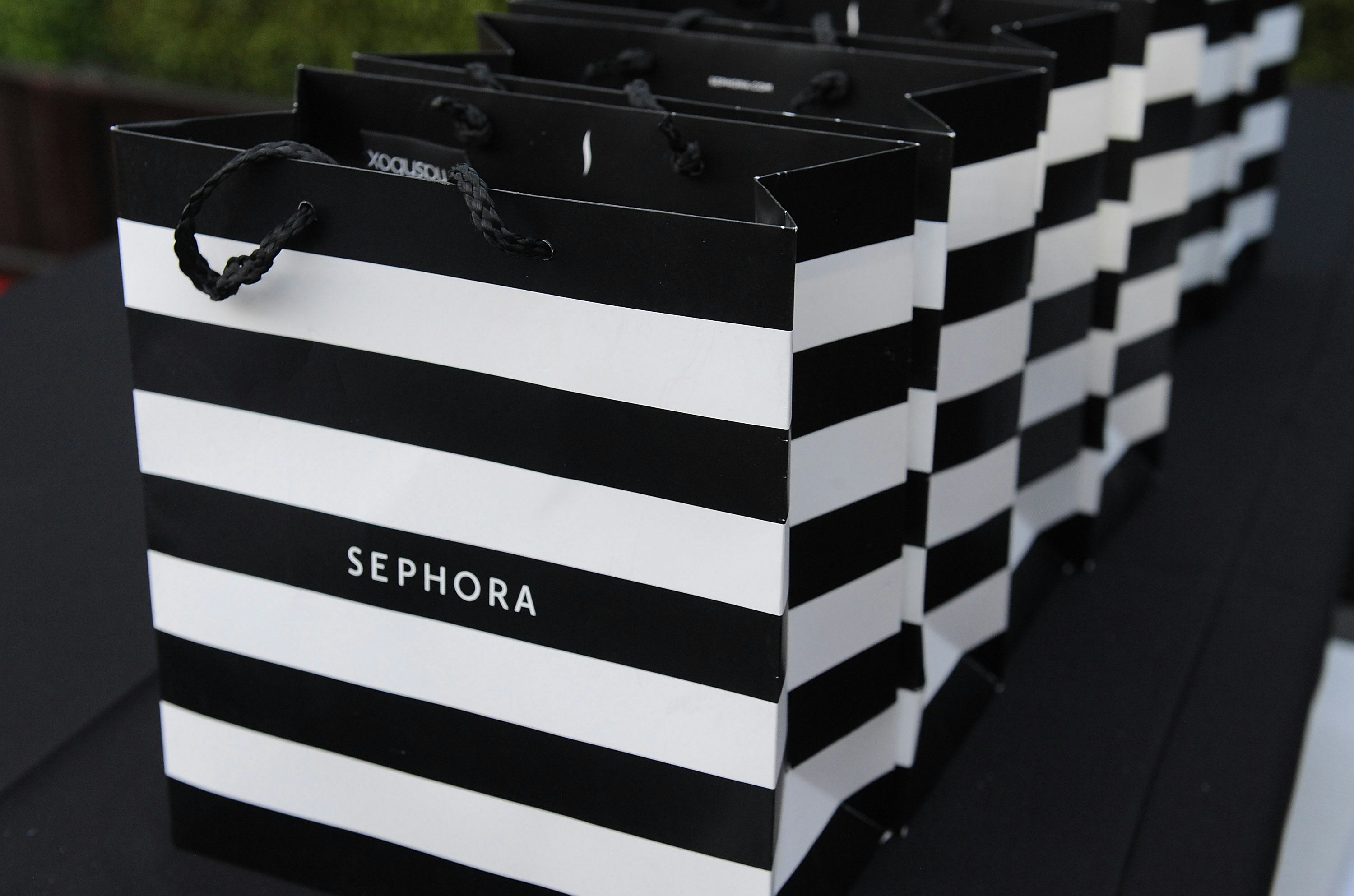 Does Sephora Offer Student Discounts? This Is The Makeup Giant's Policy