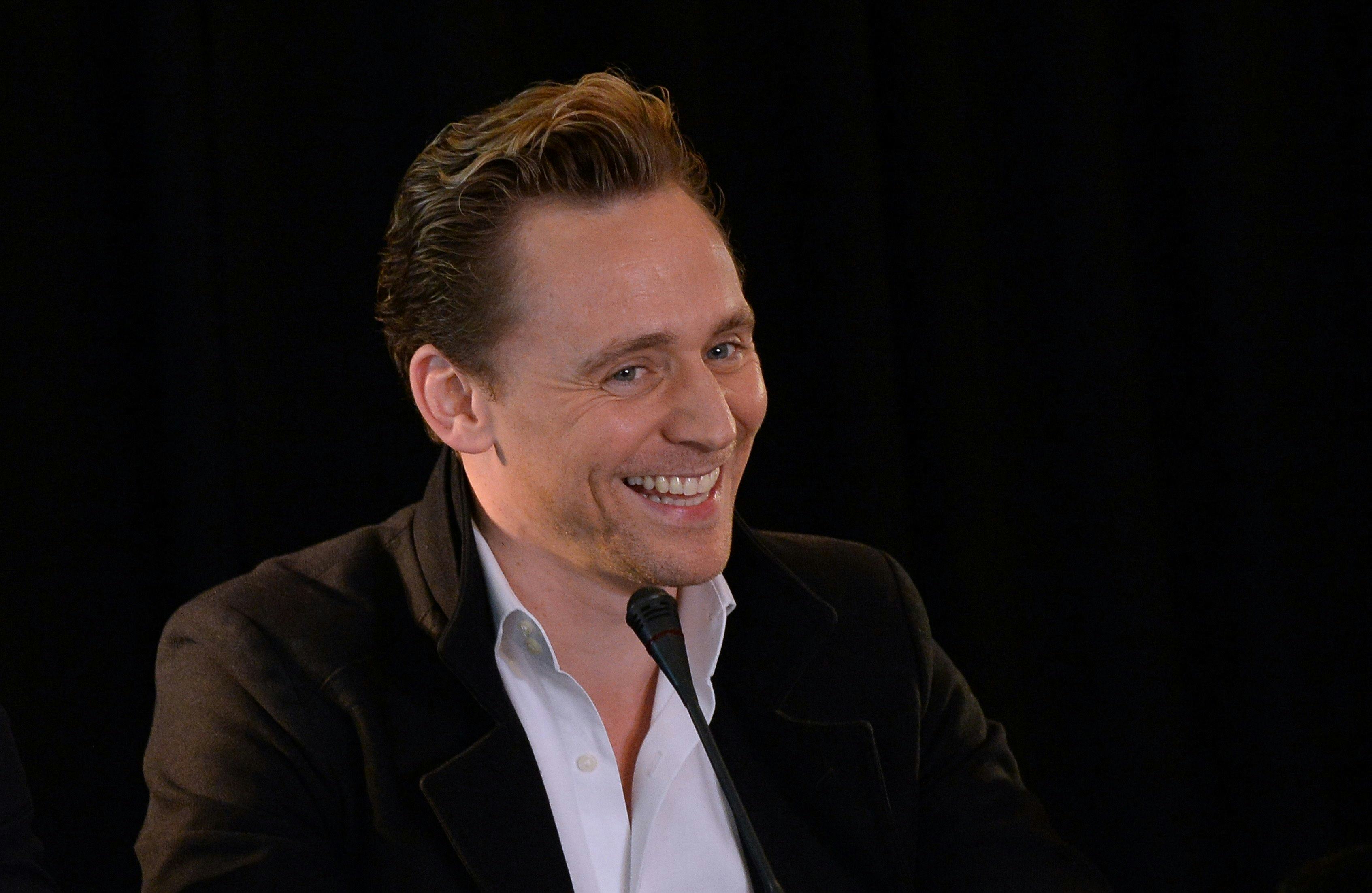 Tom Hiddleston Reveals The Loki Advice Anthony Hopkins ...