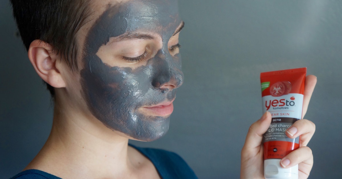 This Is The Most Effective Way To Use A Charcoal Mask — PHOTOS