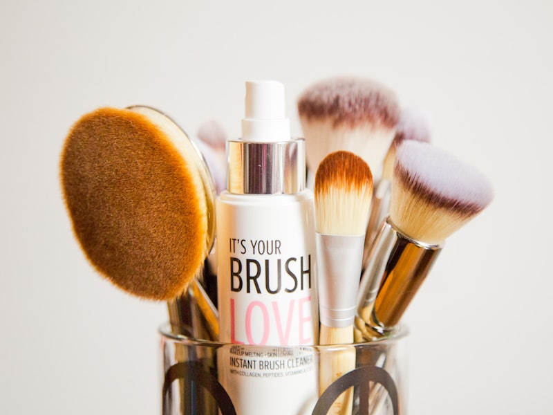 Oval Face Brushes Look Intimidating, But They're Actually Incredible