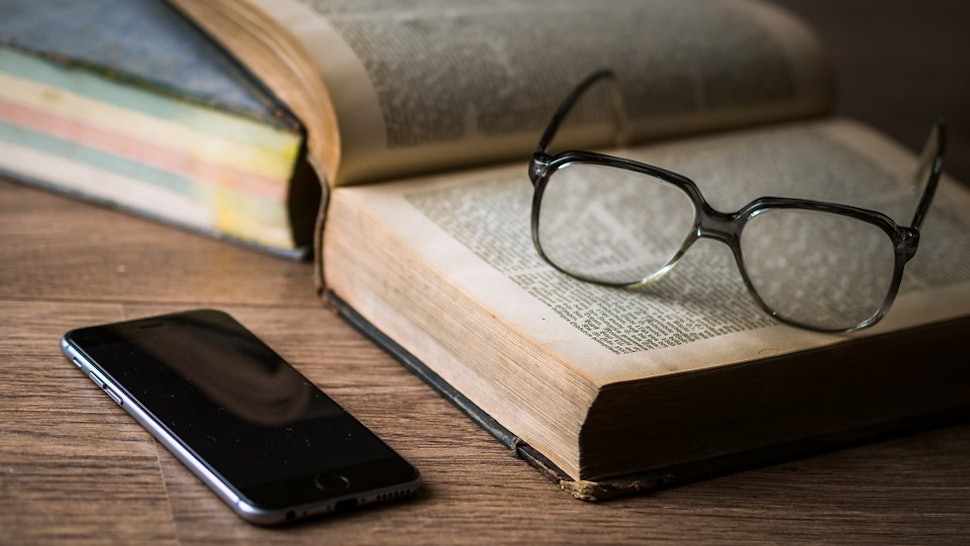 15 Awesome Book Apps Every Book Lover Needs To Download Asap