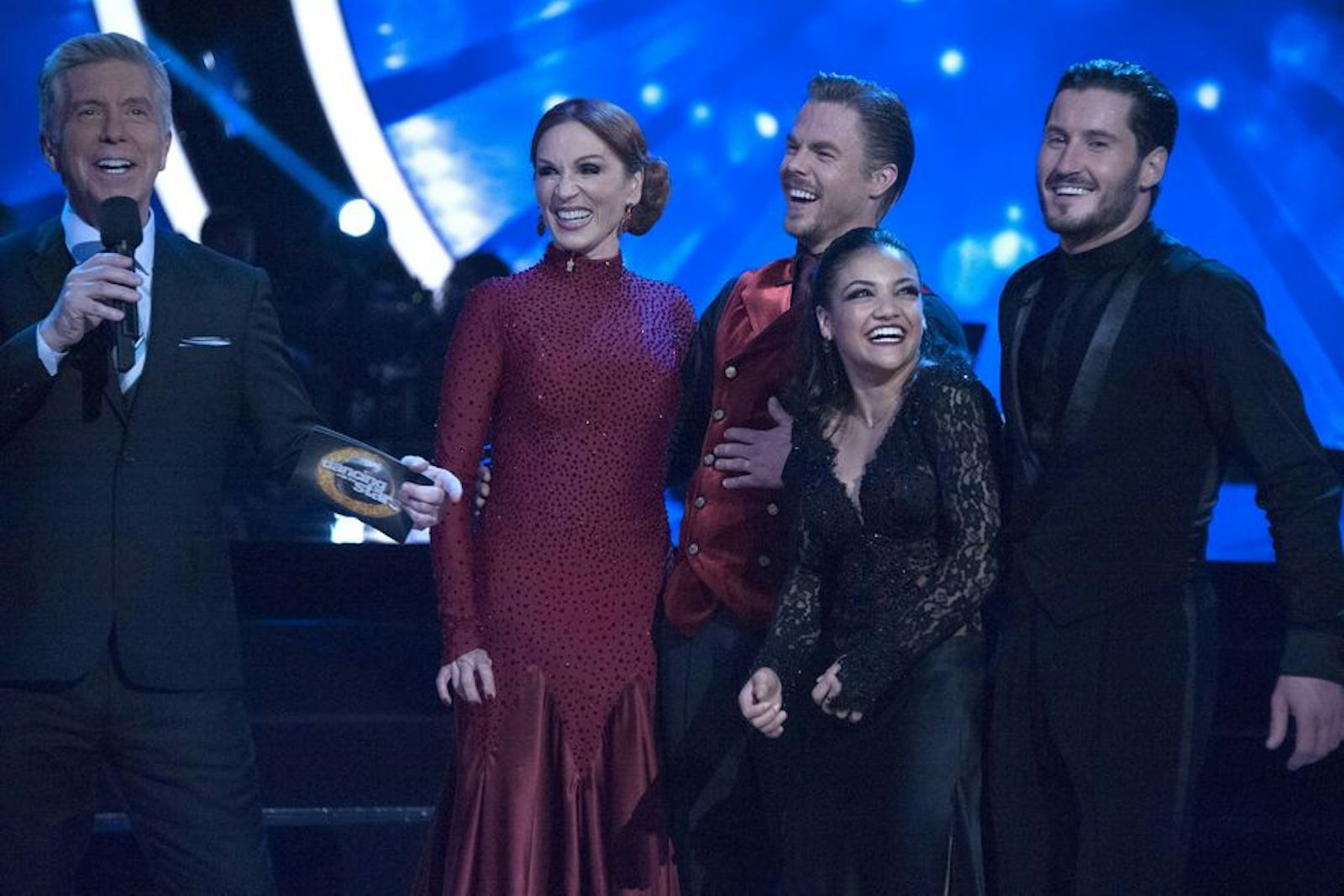 'Dancing With The Stars' Shows The Judge's Dance Commentary & It's So