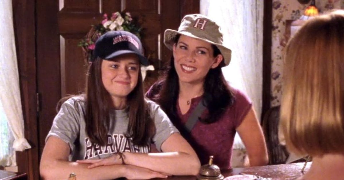 Gilmore rory alexis chilton bledel uniform uniforme gilrs swing costume skirt fanpop halloween schoolgirl hollow stars graham lauren estilo series 12 Times Lorelai & Rory Inspired Each Other To Be Better On 'Gilmore Girls'