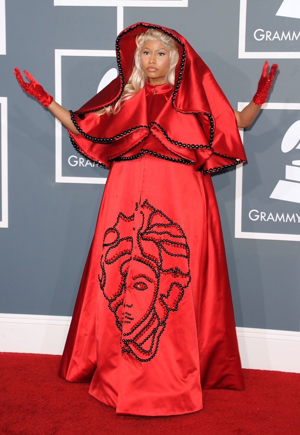 17 Bizarre Nicki Minaj Outfits Because She Knows How To Make Costume 