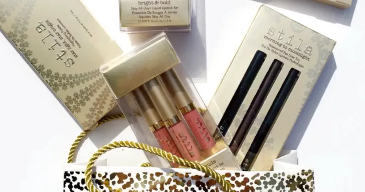 Stila Display When Can You Buy The Stila 2016 Holiday Collection? The Brand Has Tons ...