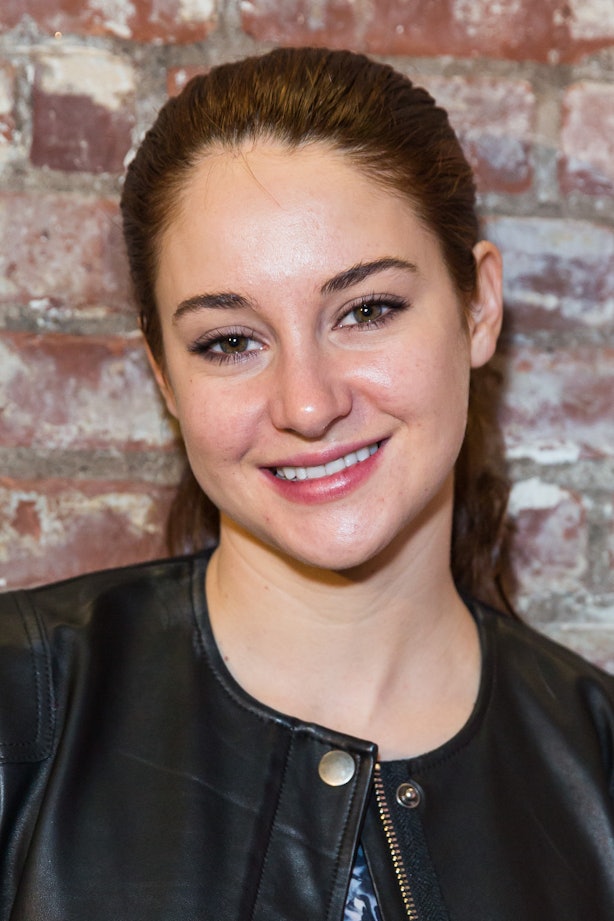 Shailene Woodley Doesn't Wear Makeup to Events & 5 Other ...