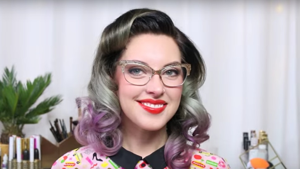 11 Hairstyles To Wear While You Re Growing Out Your Bangs Photos