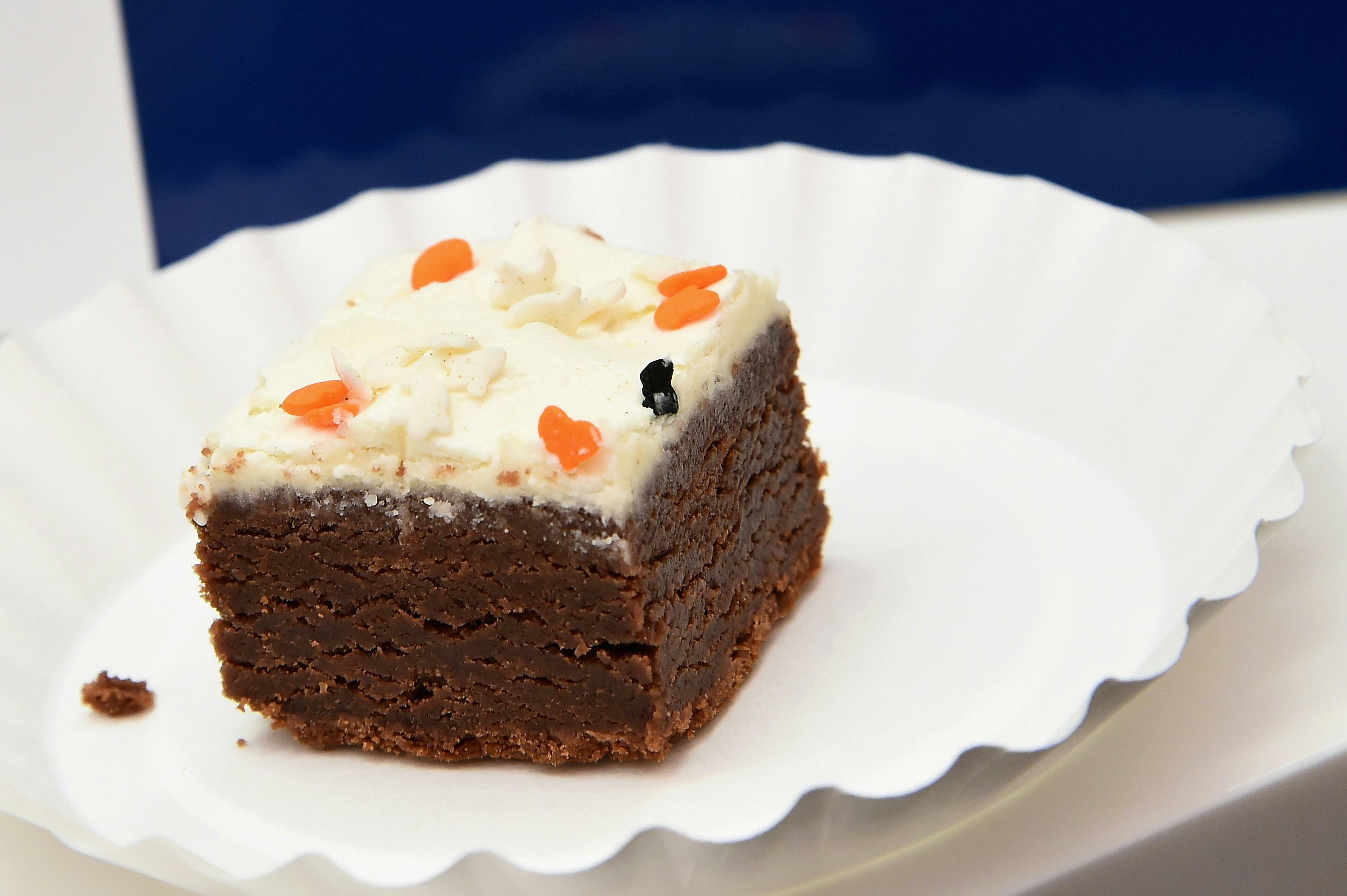 'Shark Tank's Baker's Edge Pan Makes Every Brownie The Coveted, Crispy Corner Piece