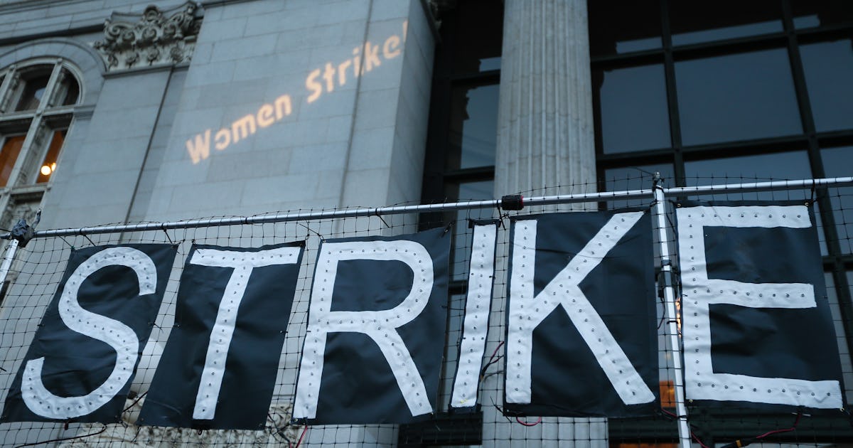 3 Grassroots Protest Groups From History To Inspire Your Resistance