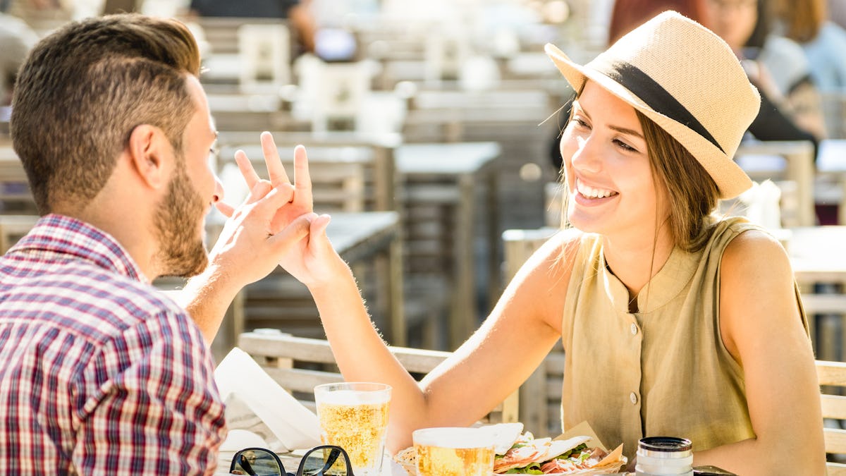 Couples and Singles: a Simple How-To to Coexist Without Killing Each Other