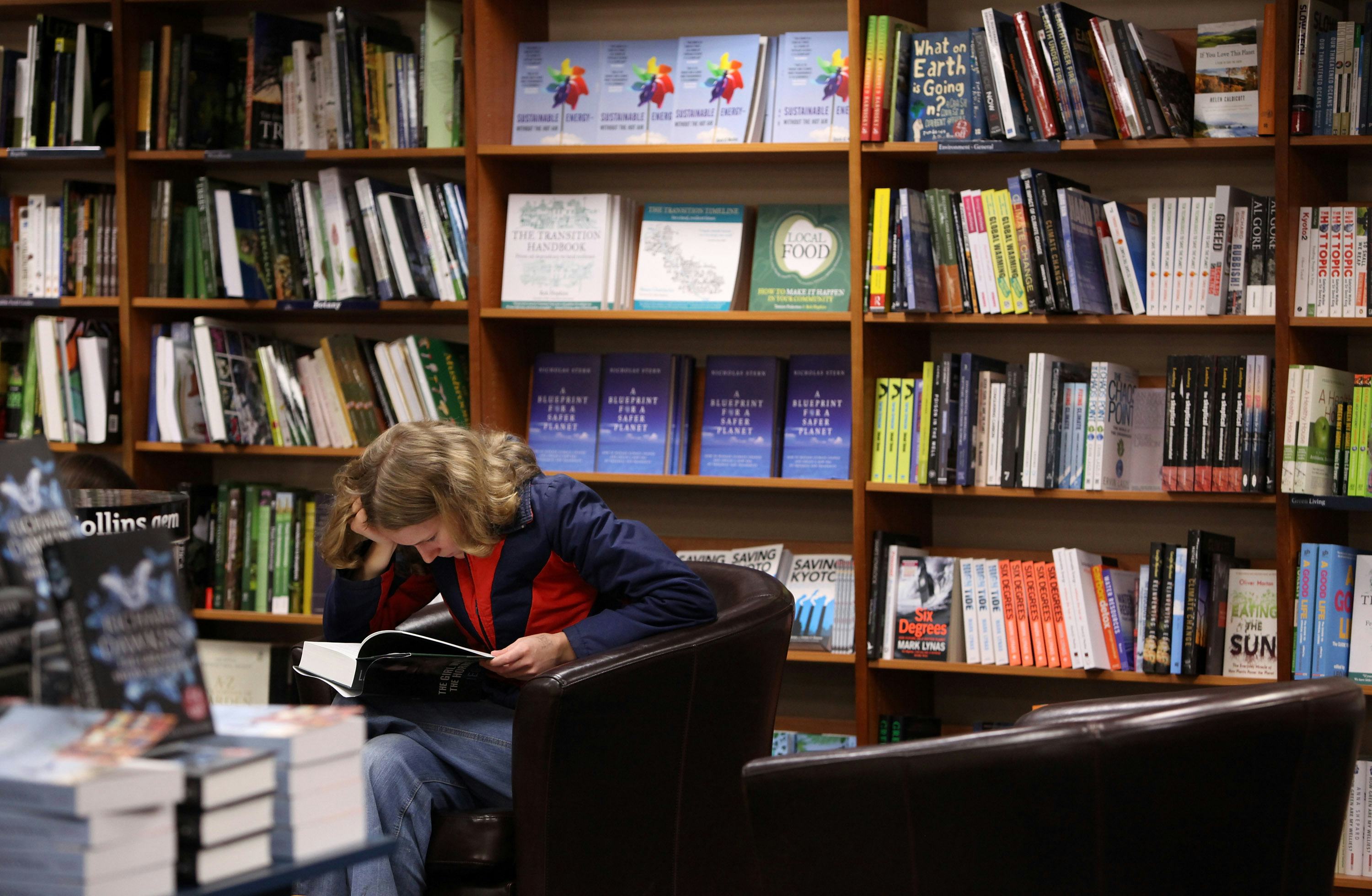 The Best Places To Buy Books, So You're Saving Money And Getting The