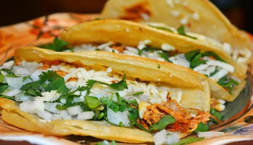 Small tacos with Mexican-style meat and onions on the list of 10 great recipes for busy moms
