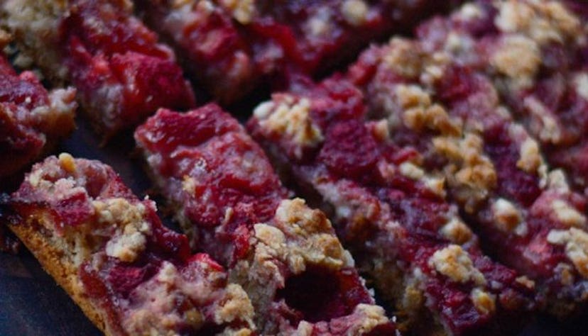 Strawberry cobbler granola bars on the list of the 10 great recipes for busy moms