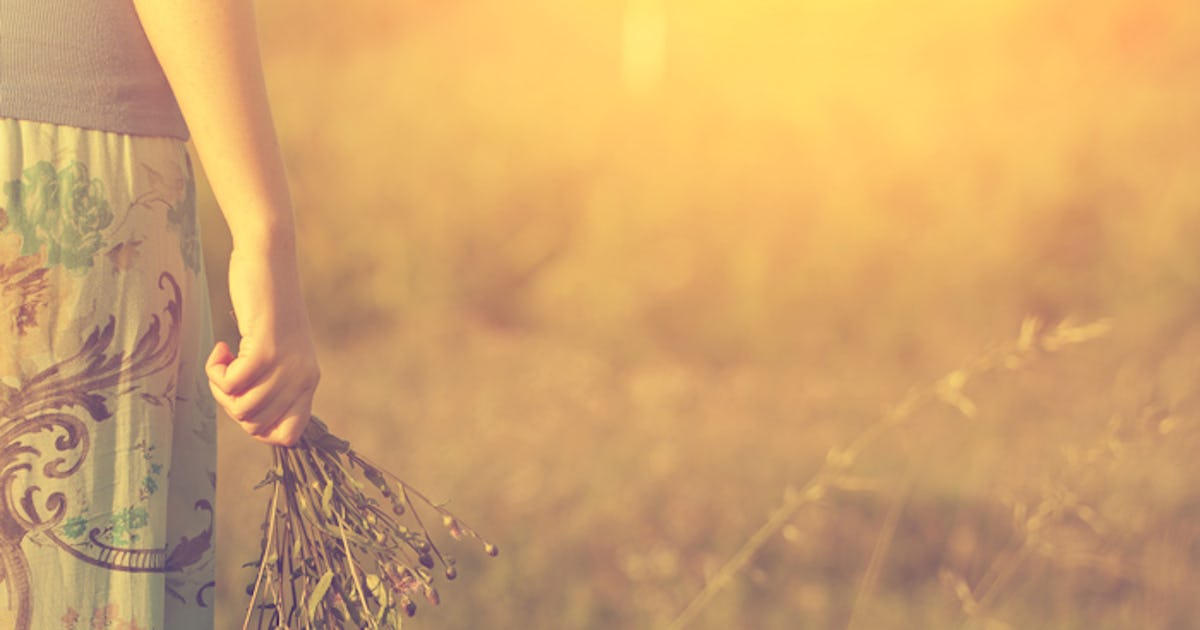 4 Ways To Help When Your Friend Loses A Parent 4-ways-to-help-when-your-friend-loses-a-parent