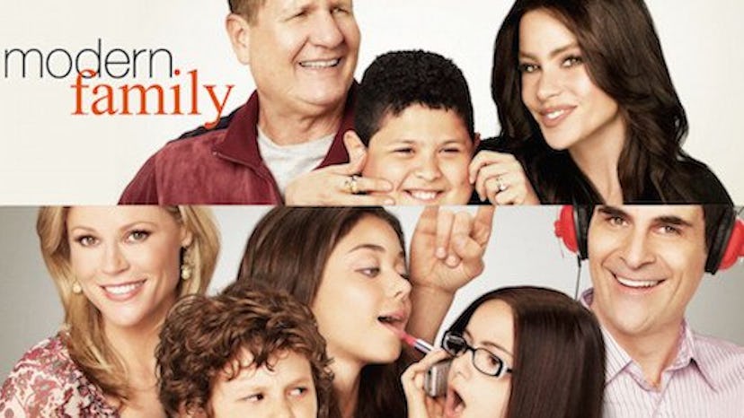 Cover of the 'Modern Family' series with main characters