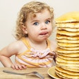 girl-with-pancakes