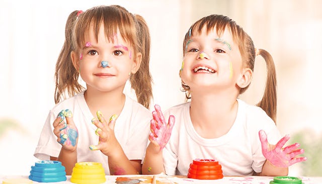 preschool-identical-twin-girls