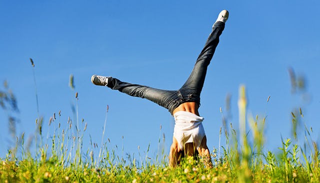 woman-doing-cartwheel