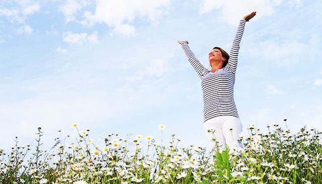 happy-woman-in-her-40s