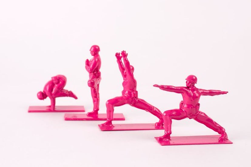 yoga-joes-soldiers-pink-2