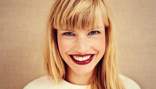 wear lipstick